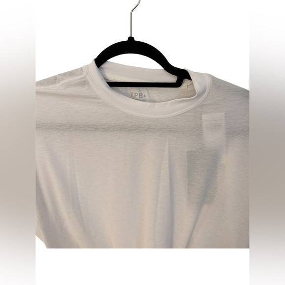 NWT Abercrombie YPD White Active Featherweight Tie Front Tee XS - Picture 3 of 7